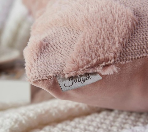 Poszewka na poduszkę ze sztucznego futra i wełny oraz weluru . zestaw 2 szt, Puszyste poszewki 60 x 60 cm , pudrowy róż