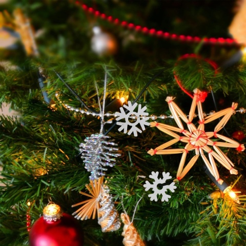 Drewniane Płatki Śniegu DIY – Zawieszki, Ozdoby, Płateczki Białe 100 szt