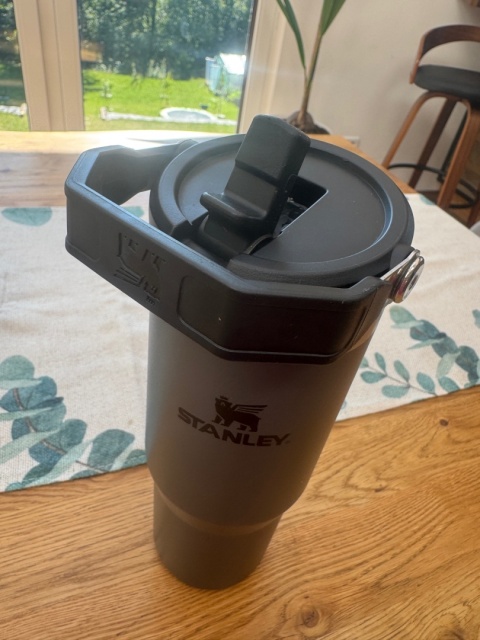 Kubek termiczny Stanley The IceFlow Flip Straw Tumbler 890 ml