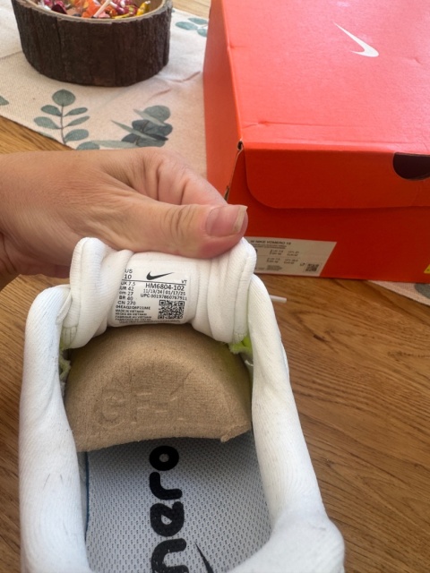 Nike Buty do biegania VOMERO 18 rozmiar 42, 27 cm