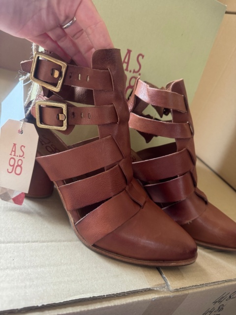 A.S. 98 botki sandaly Skóra naturalna 39