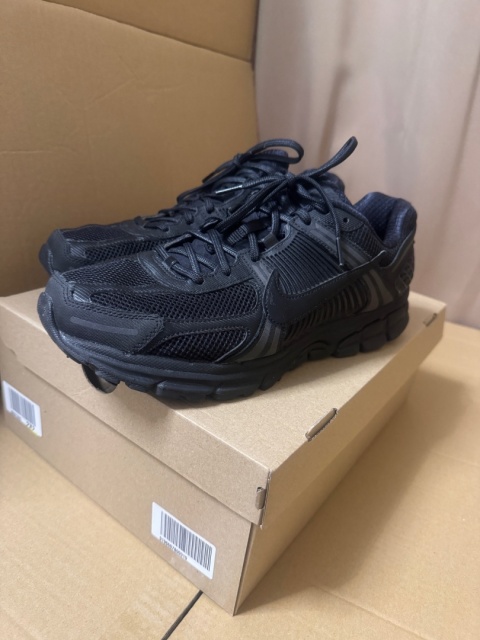 BUTY MĘSKIE NIKE ZOOM VOMERO 5 SP BV1358-003 rozmiar 47 Bowerman