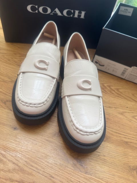 Coach Loafersy Leah CB990 Beżowy rozmiar 36.6 23 cm