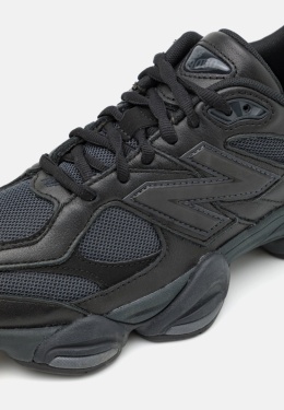 New Balance U9060NRI – czarne ROZMIAR 42
