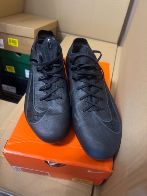 Nike Buty do piłki nożnej Vapor 16 Pro Fg Czarny rozmiar 46 30 cm