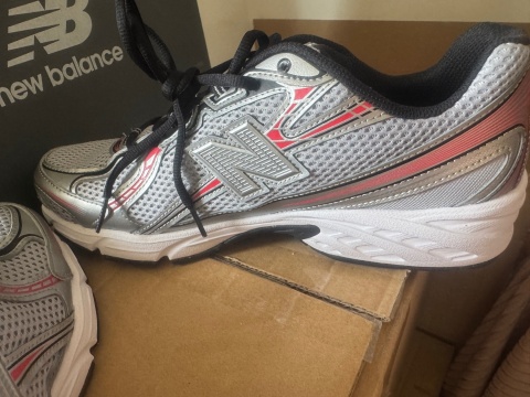 New Balance 740v2 Silver Red 44 28 cm