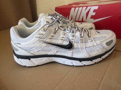 Nike Sneakersy P-6000 CD6404 018 Écru 46 30 cm