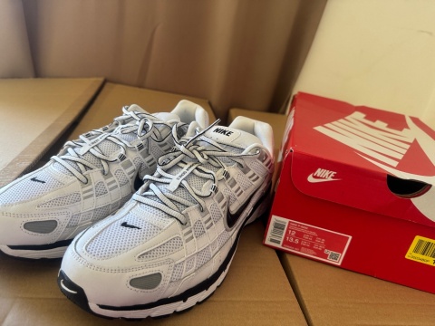 Nike Sneakersy P-6000 CD6404 018 Écru 46 30 cm