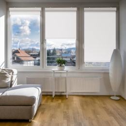 Rolety elektryczne DENFOON zasilane energią słoneczną