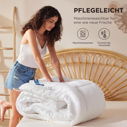 Kołdra całoroczna 220 x 240 cm biała z mikrofibry