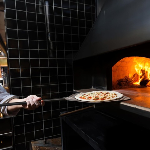 G.a HOMEFAVOR Perforowana łopatka do pizzy, 12 cali