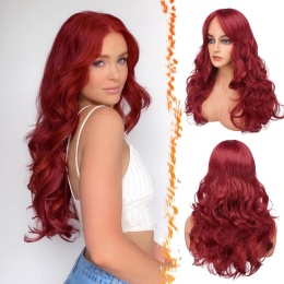 Peruka damska burgund 50 cm cieniowana z grzywką falowana