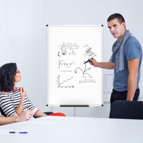 Uniwersalna tablica suchościeralna VIZ-PRO 90x60 cm na stojaku