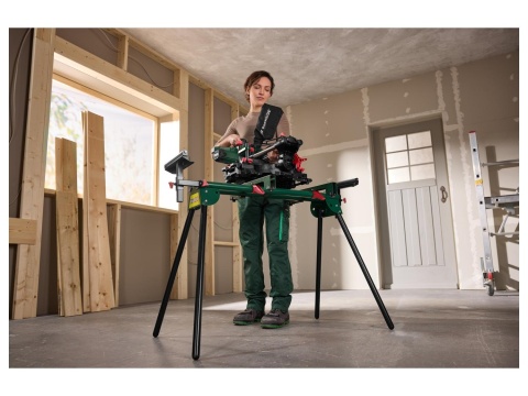 Piła ukośnica pilarka z posuwem Parkside PZKS 2000 C3 2000 W 210 mm laser