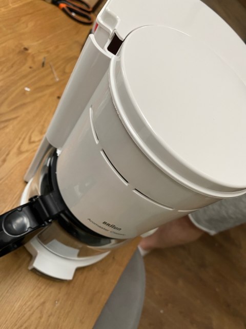 Braun Household Ekspres do kawy przelewowy ze szklanym dzbankiem KF 47 WH Braun Household Ekspres do kawy przelewowy ze szklanym dzbankiem KF 47 WH